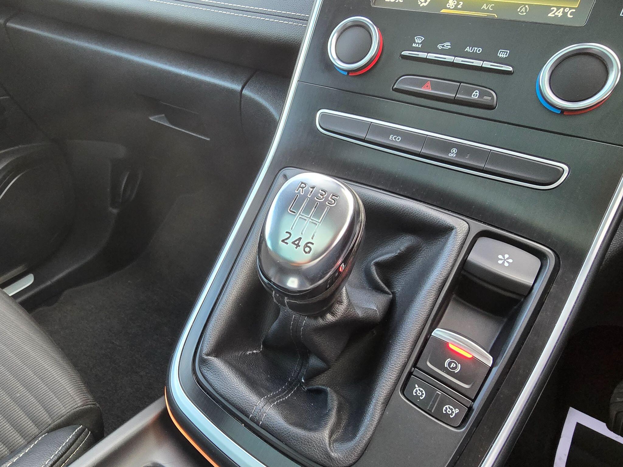 Renault Grand Scenic view 20