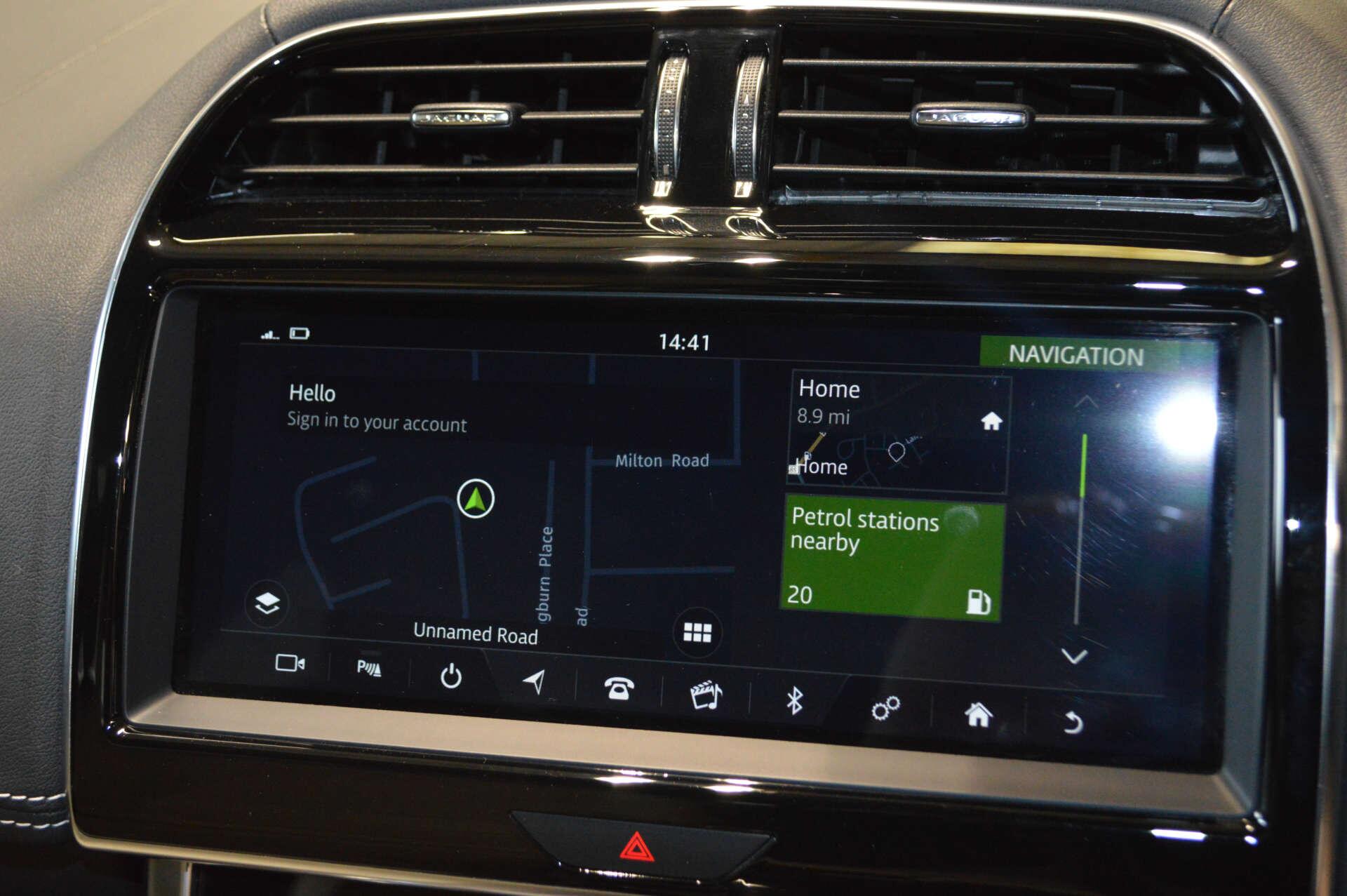 Jaguar Xe view 19