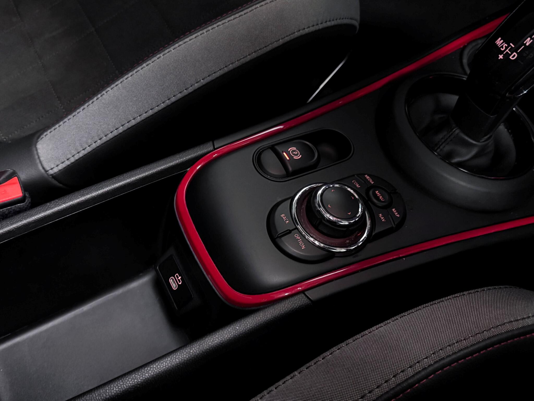 MINI Countryman view 14