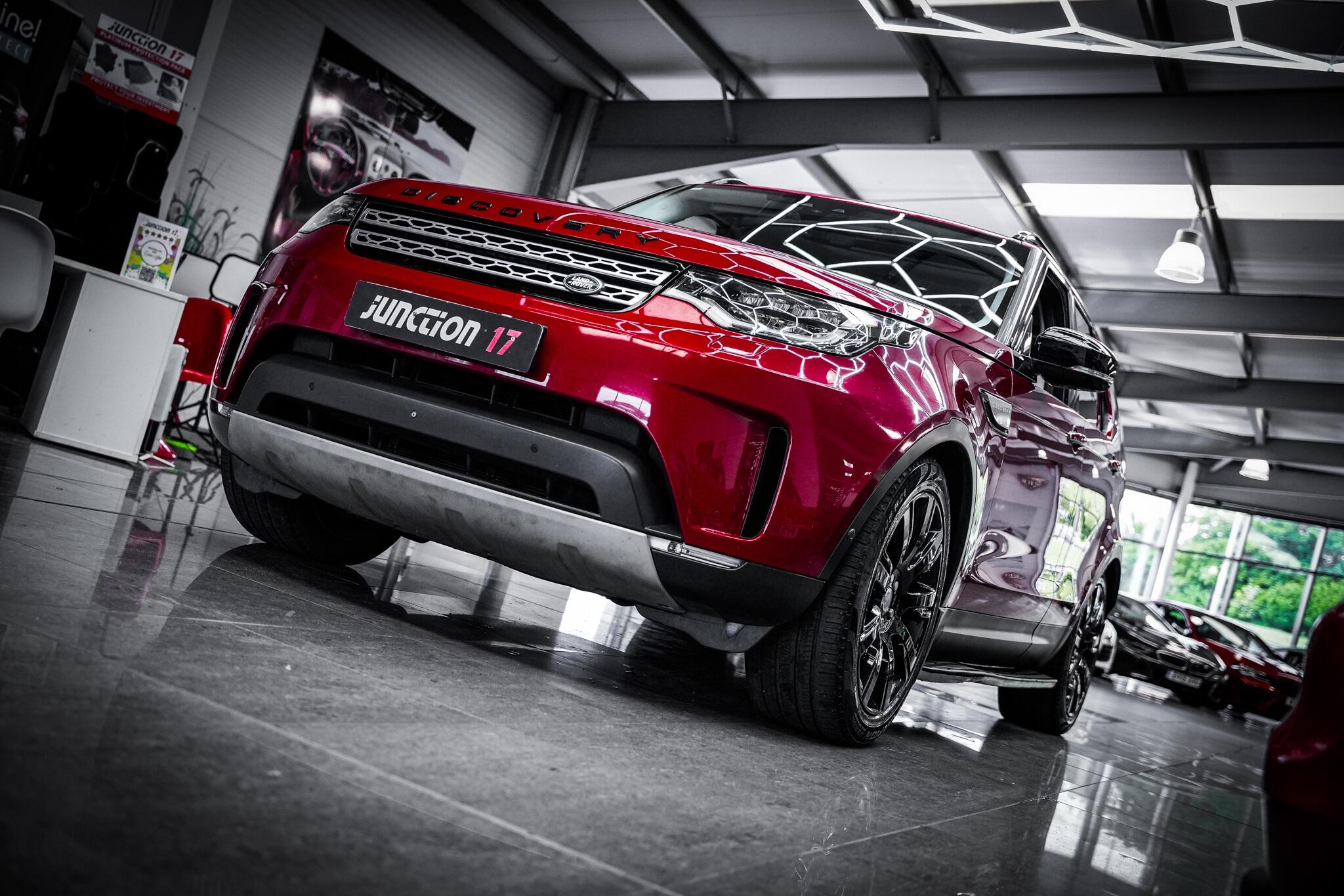 Land Rover Discovery view 35