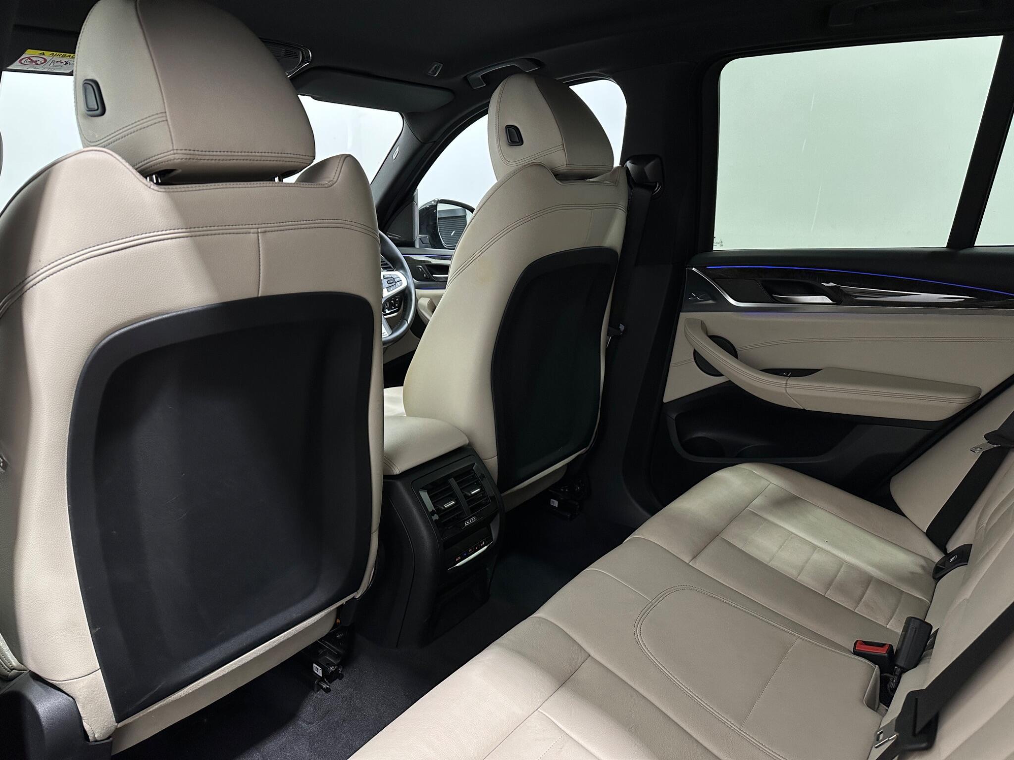 BMW X3 view 40