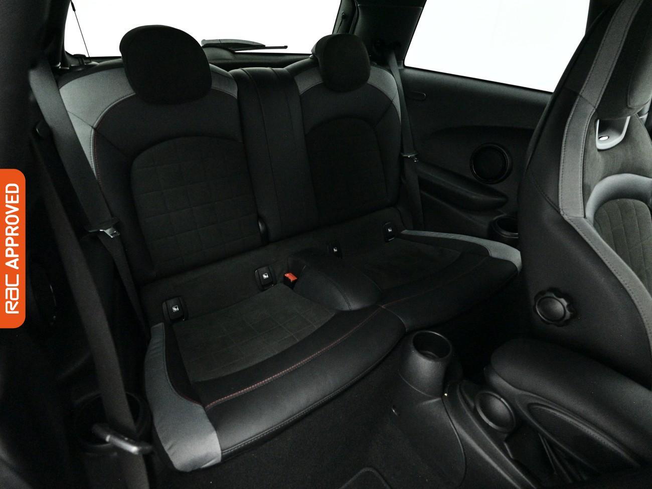 Mini Hatch view 12