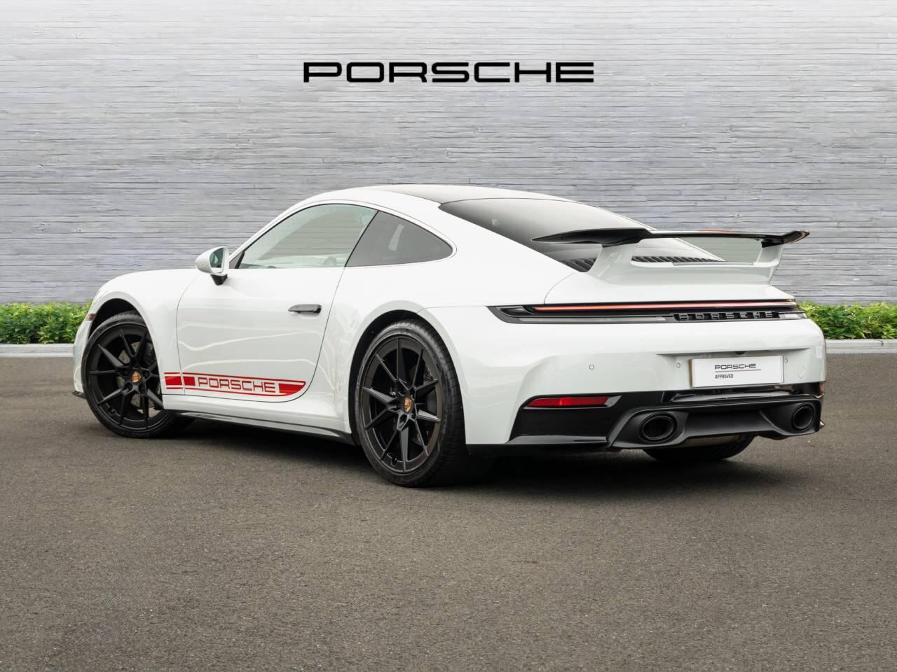 Porsche 911 view 3