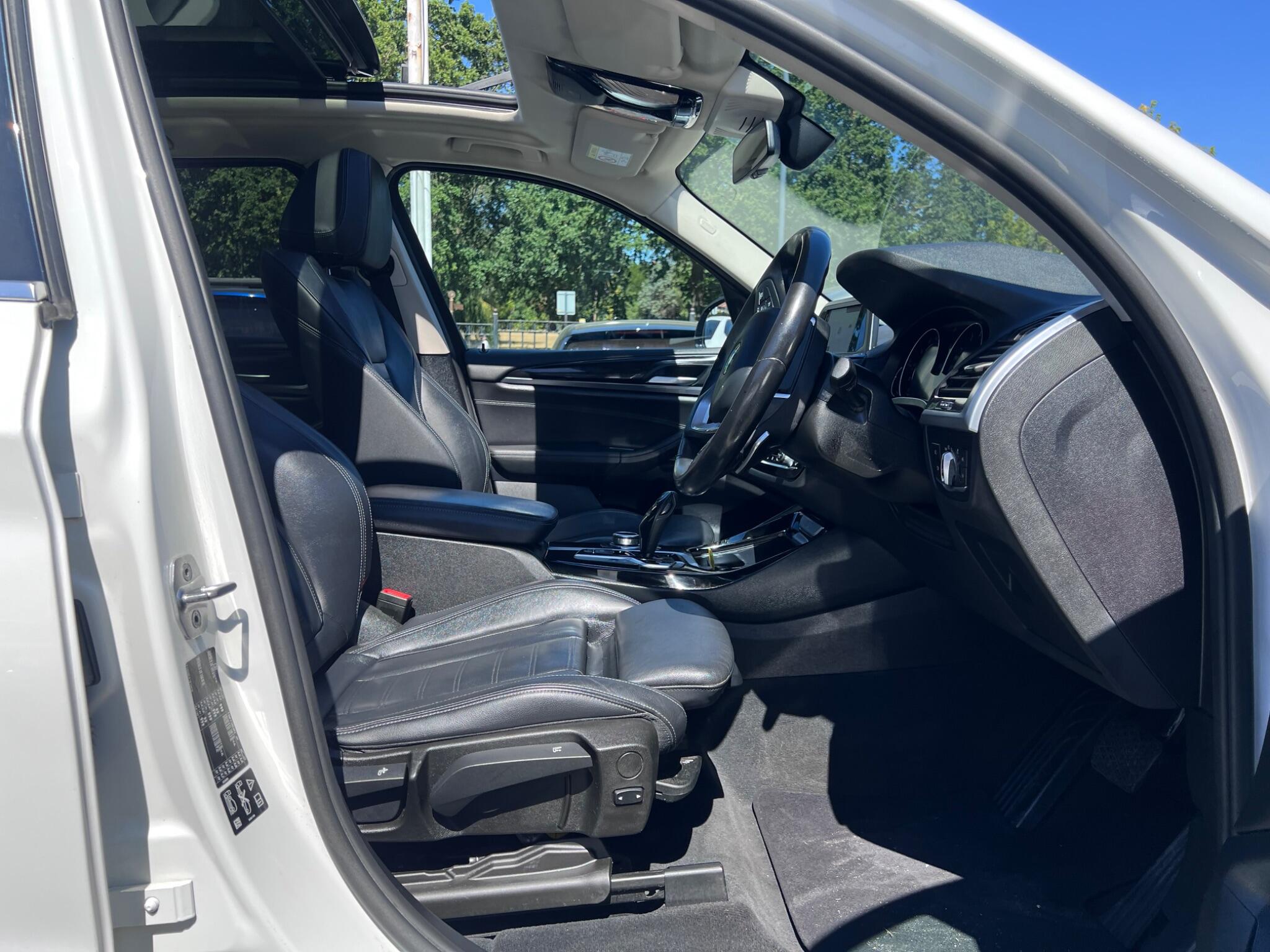 BMW X3 view 17