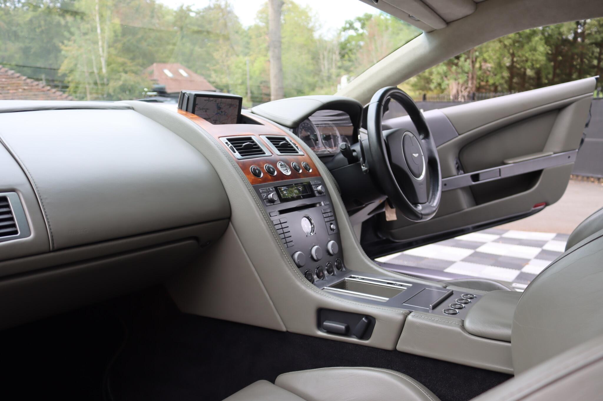 Aston Martin DB9 view 12