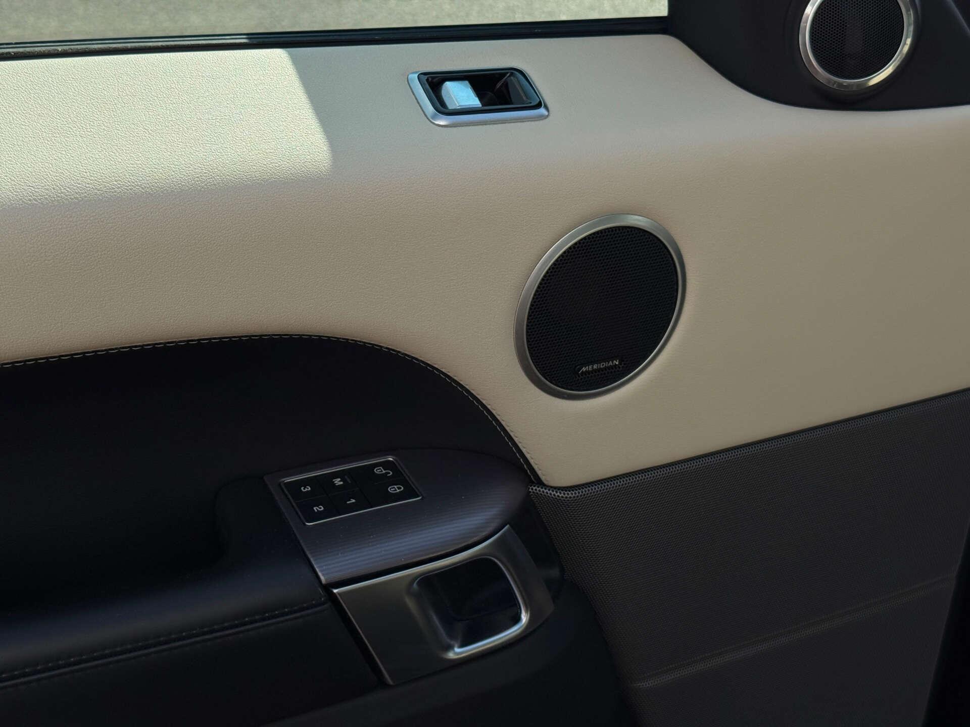 Land Rover Range Rover Sport view 45