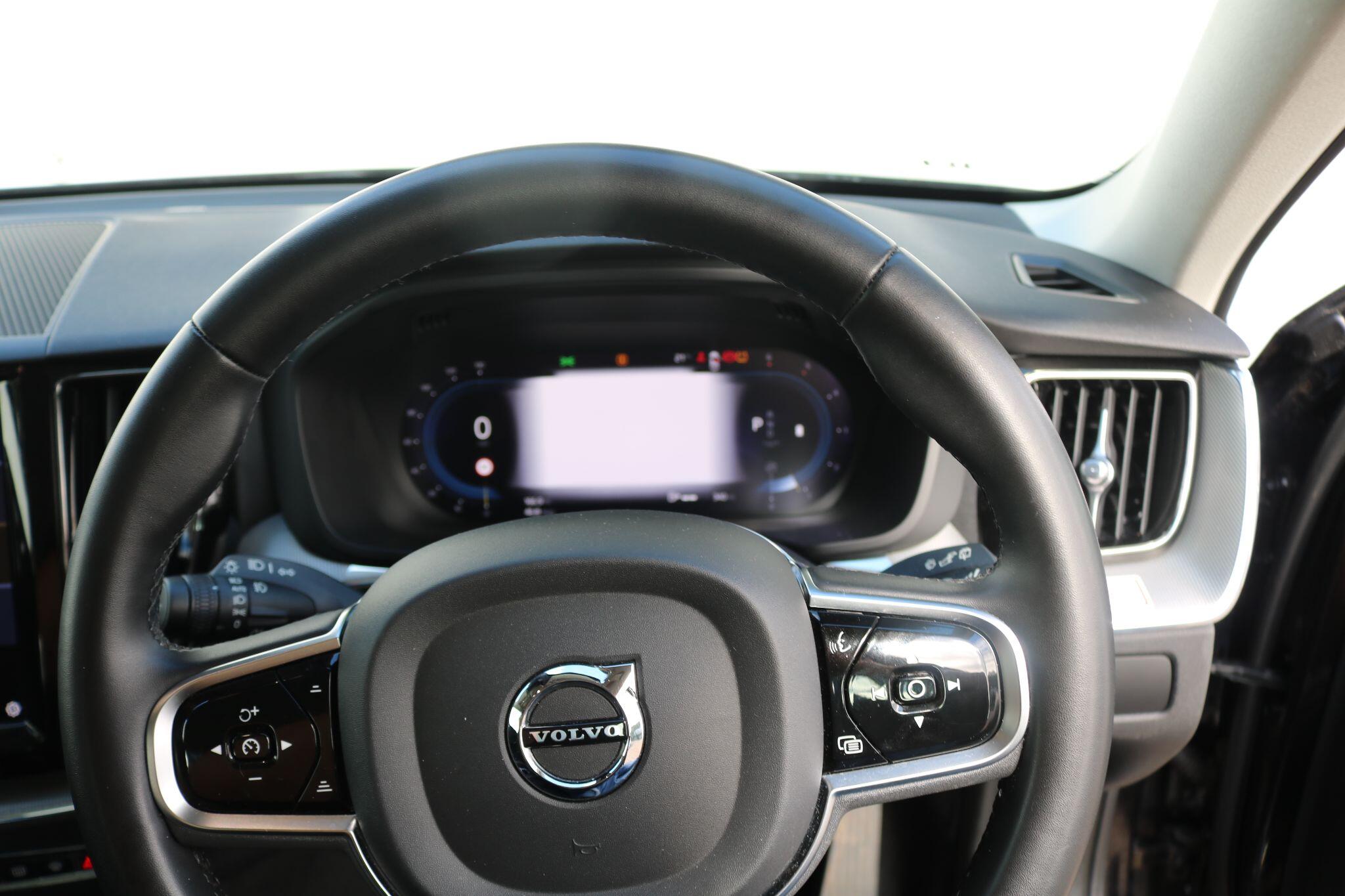Volvo XC60 view 18