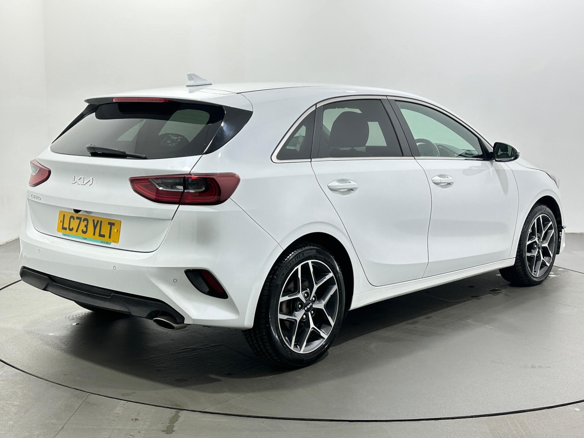 Kia Ceed view 8