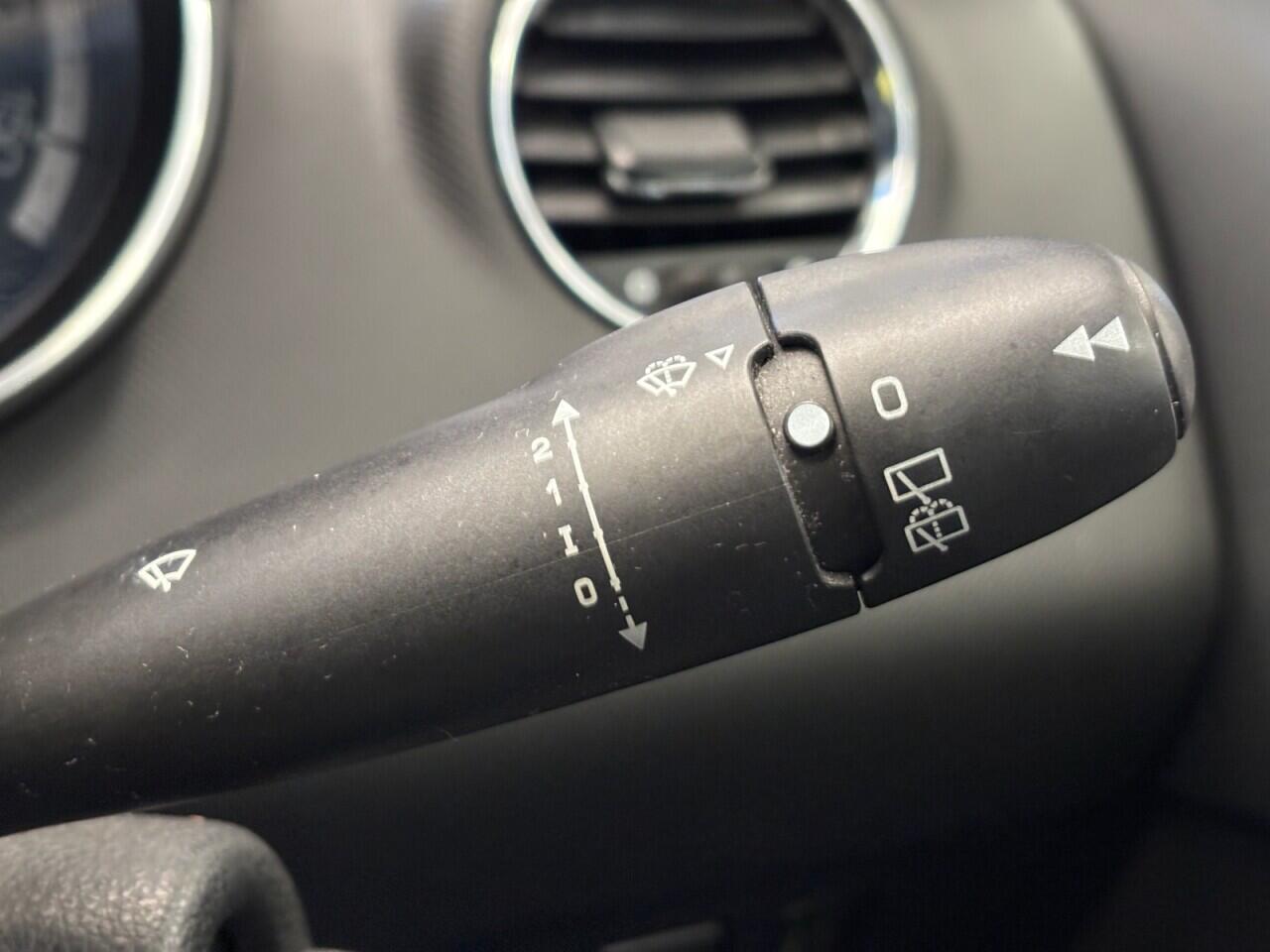 Peugeot 308 view 32