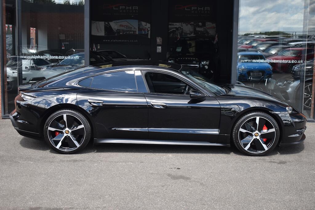Porsche Taycan view 14