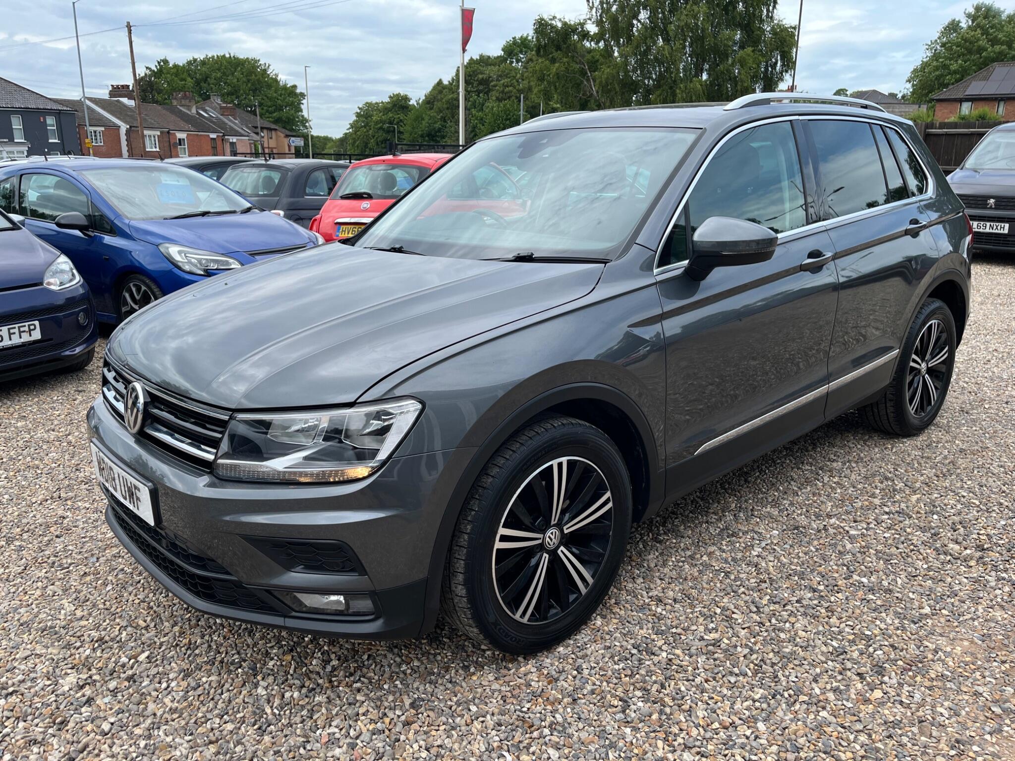 Volkswagen Tiguan view 9