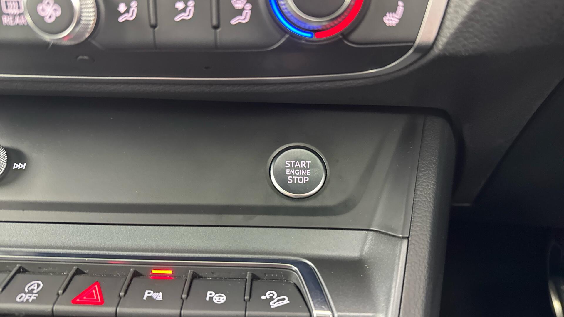 Audi Q3 view 42