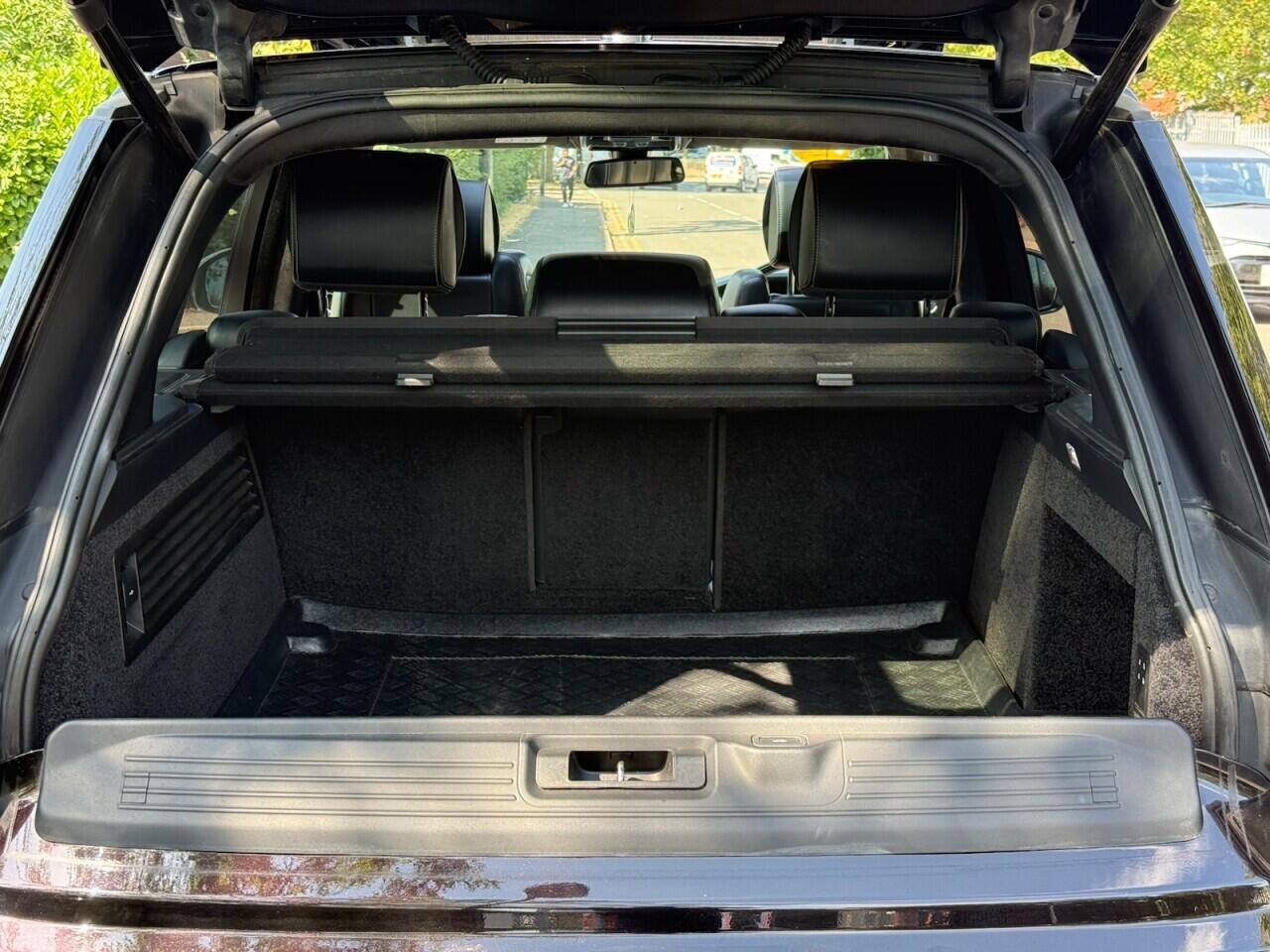 Land Rover Range Rover view 46