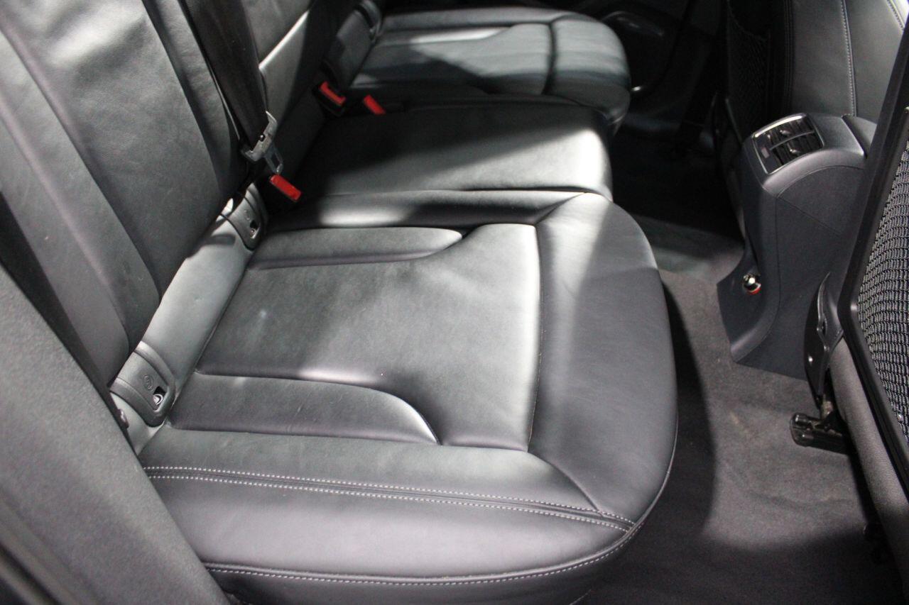 Audi RS Q3 view 27