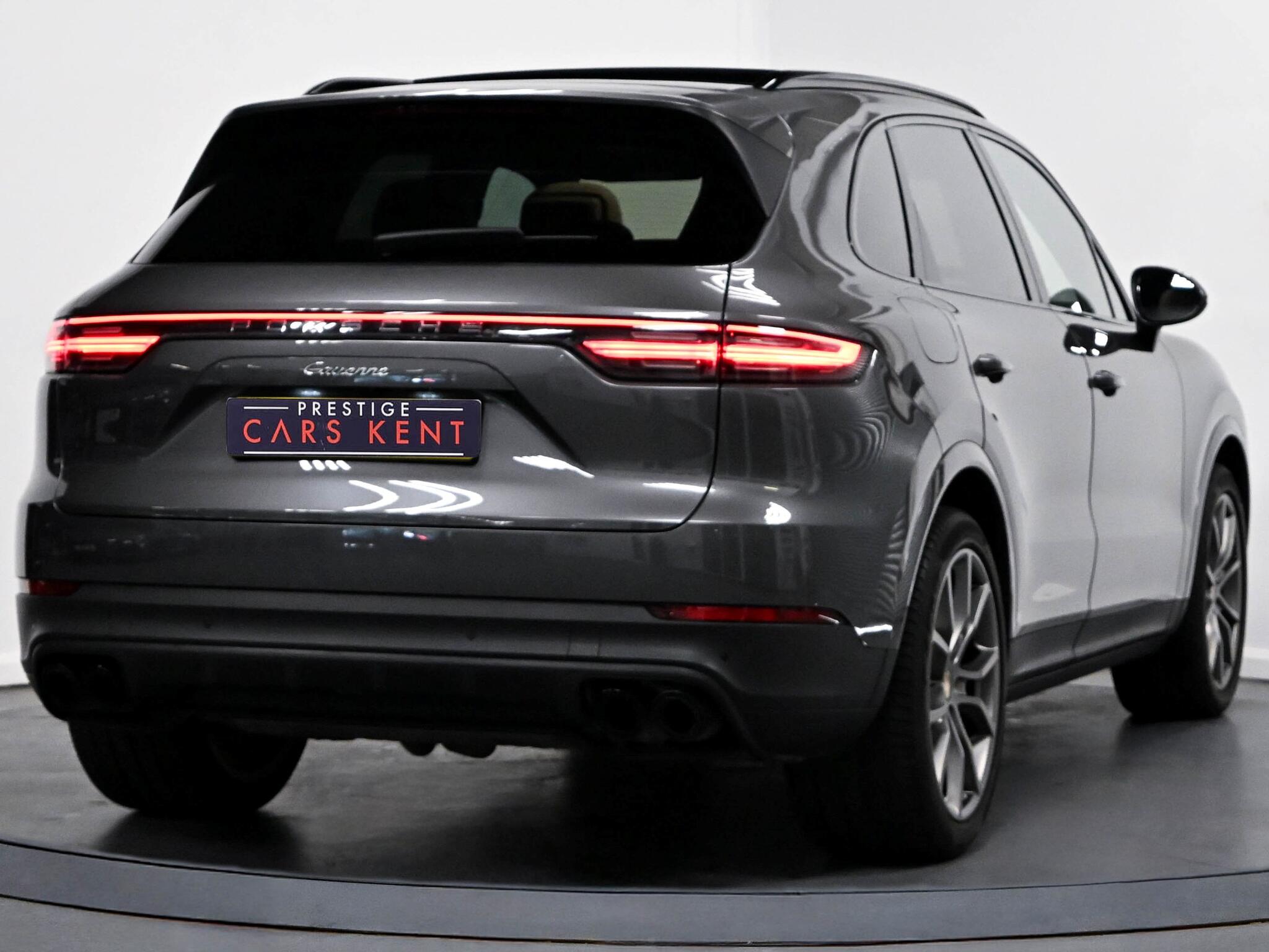 Porsche Cayenne view 28