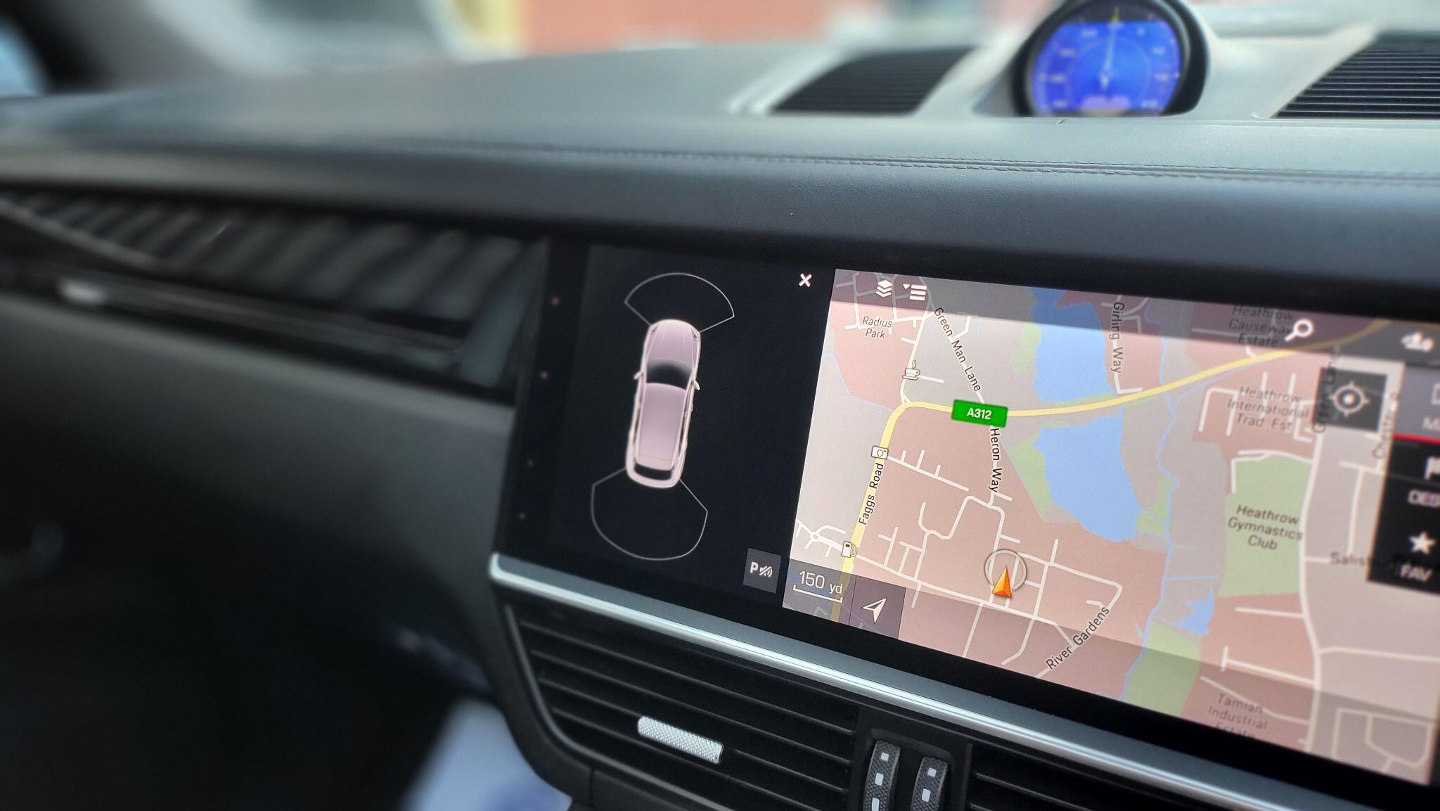 Porsche Cayenne view 33