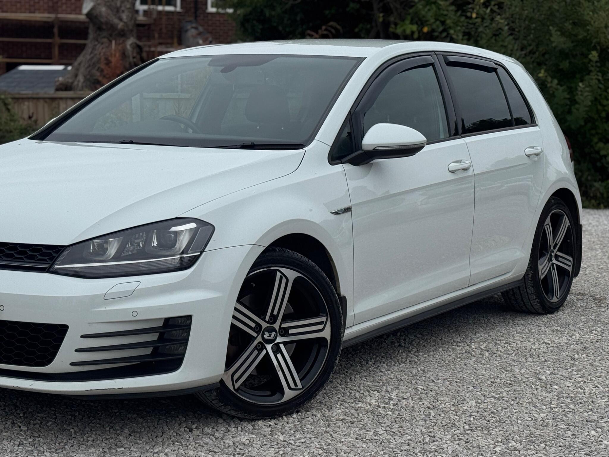 Volkswagen Golf view 57