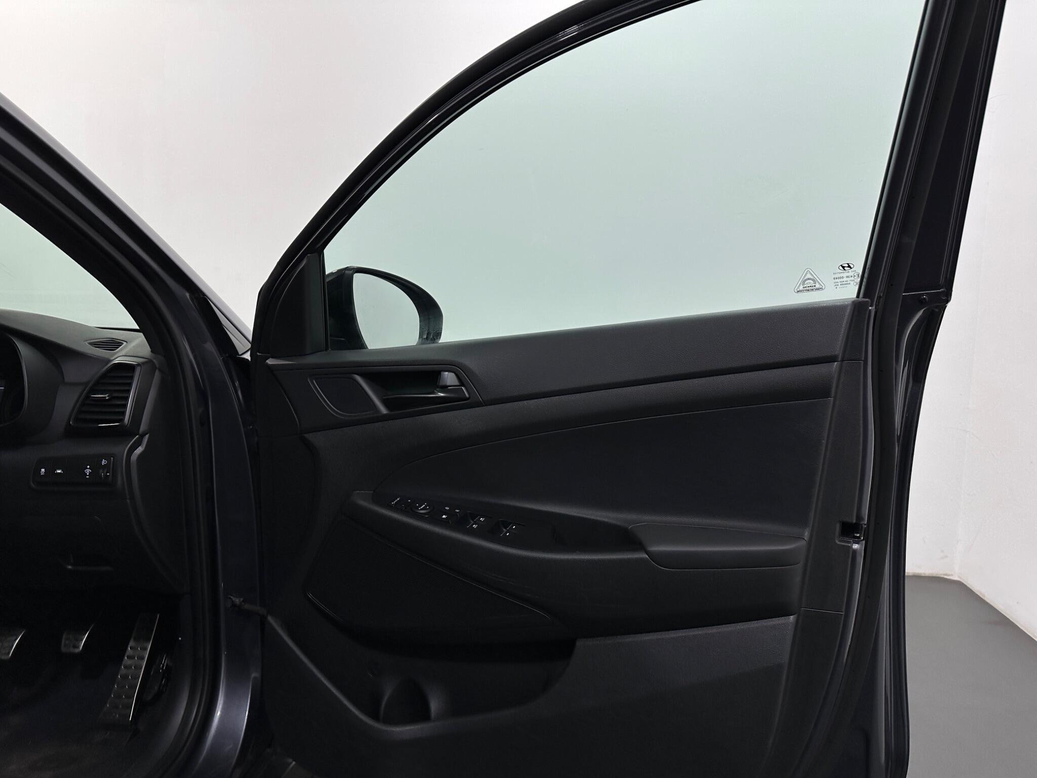 Hyundai Tucson view 33