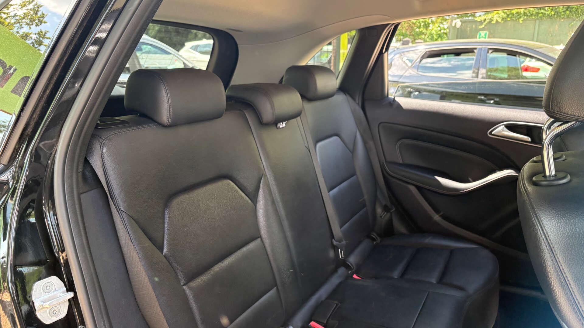Mercedes-Benz B-Class view 10
