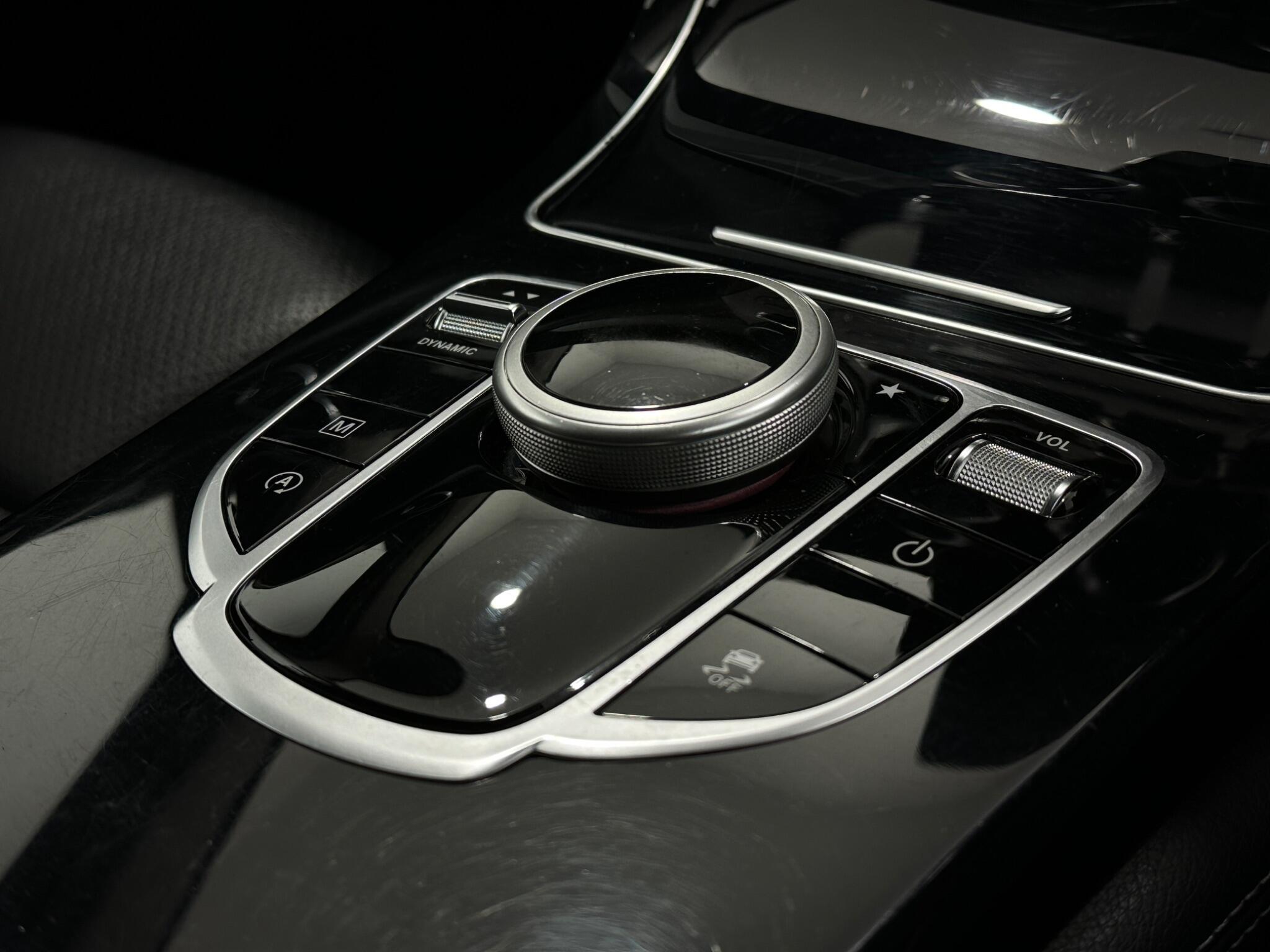 Mercedes-Benz GLC view 21