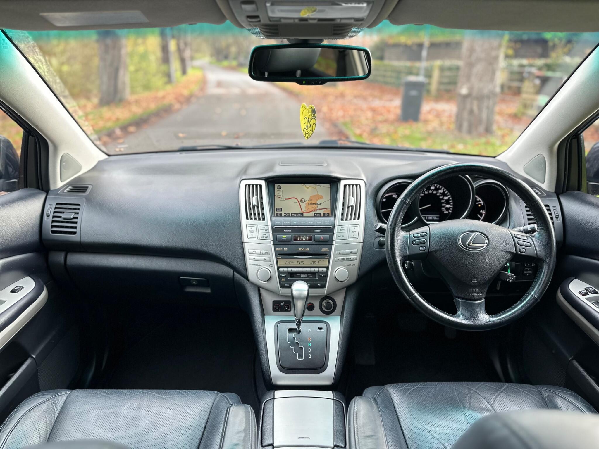2009 Lexus RX image 23