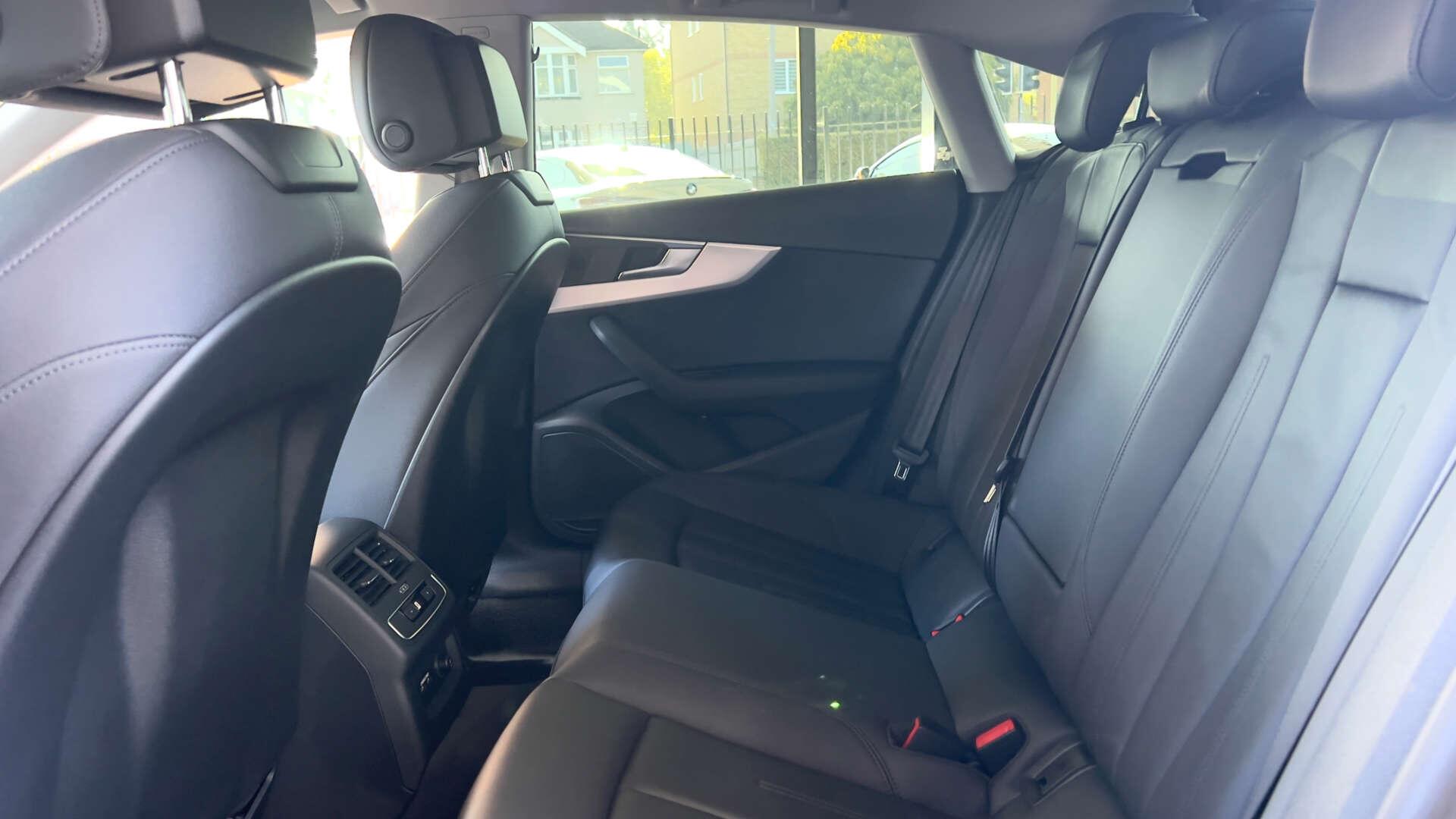 Audi A5 view 16