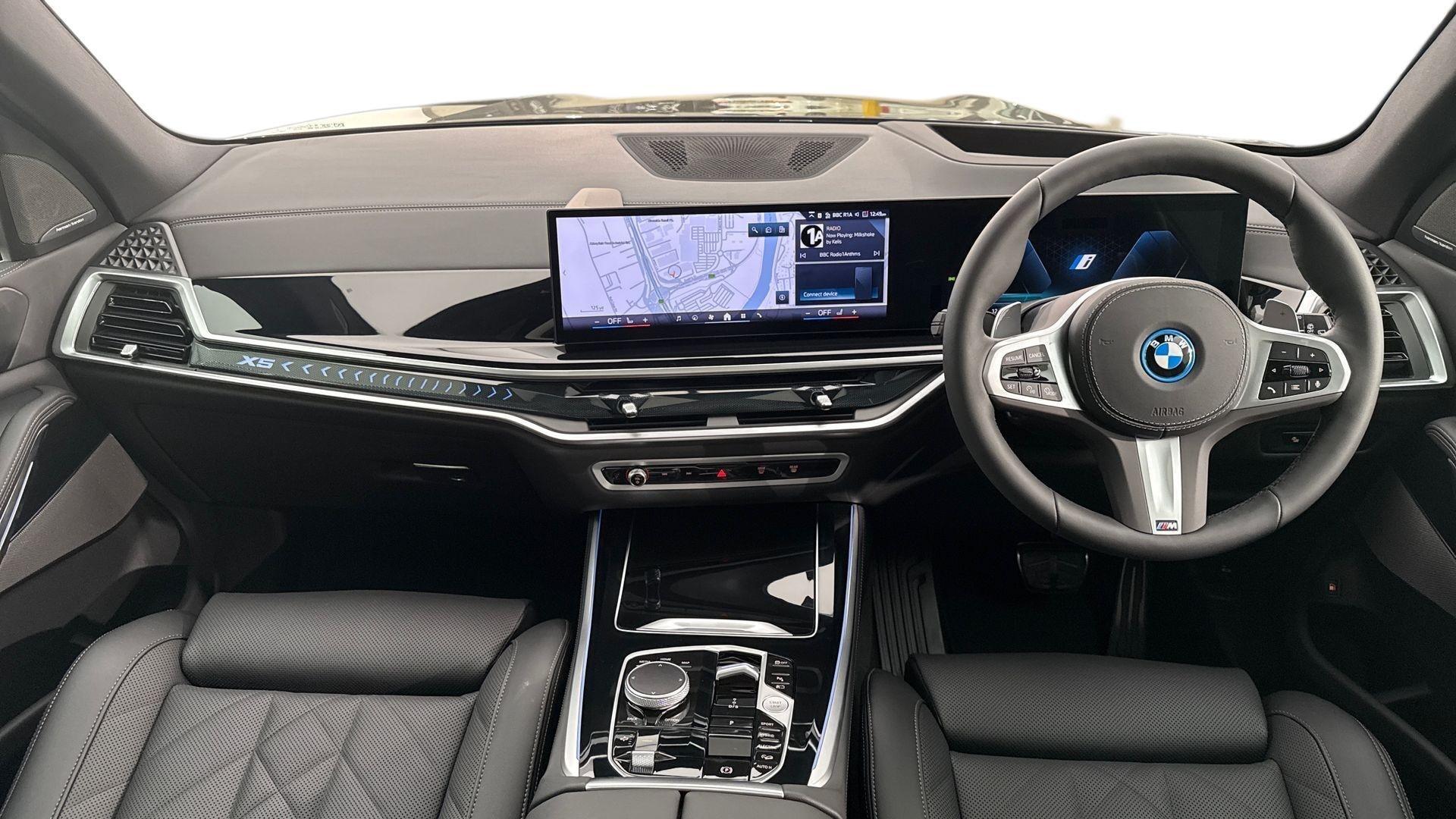 BMW X5 view 4