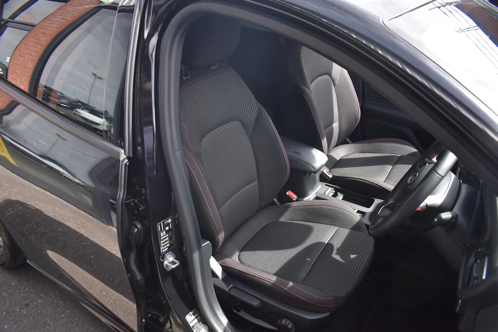 Ford Focus view 25