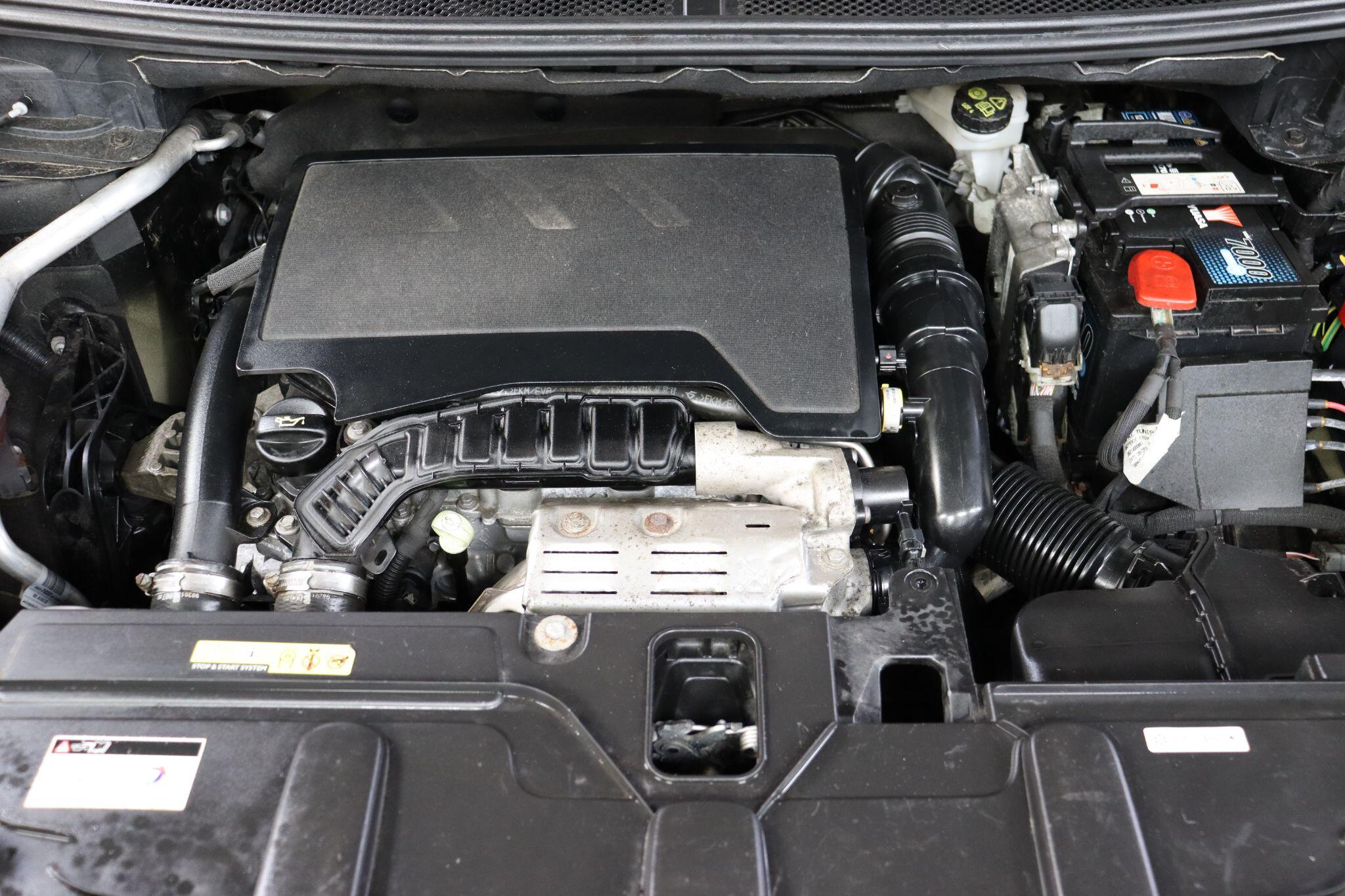 Peugeot 3008 view 45