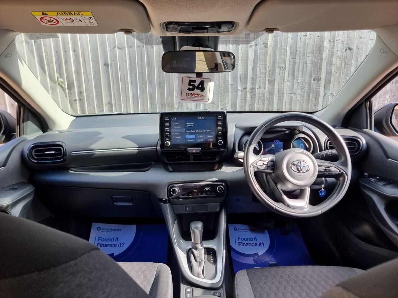 Toyota Yaris view 5