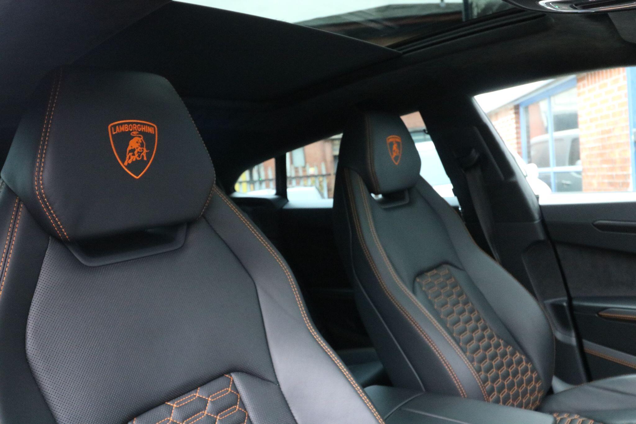 Lamborghini Urus view 12