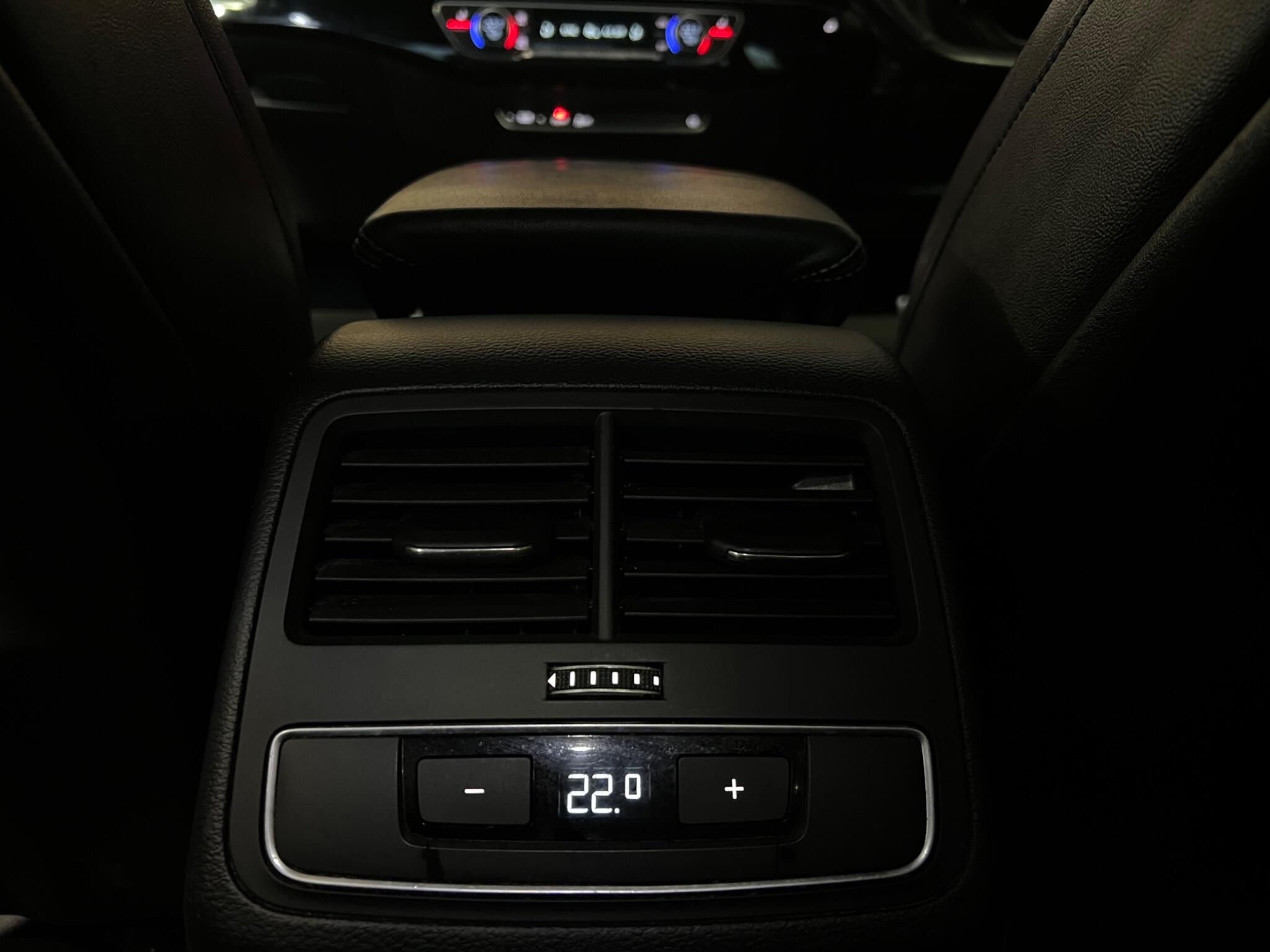 Audi A4 view 42