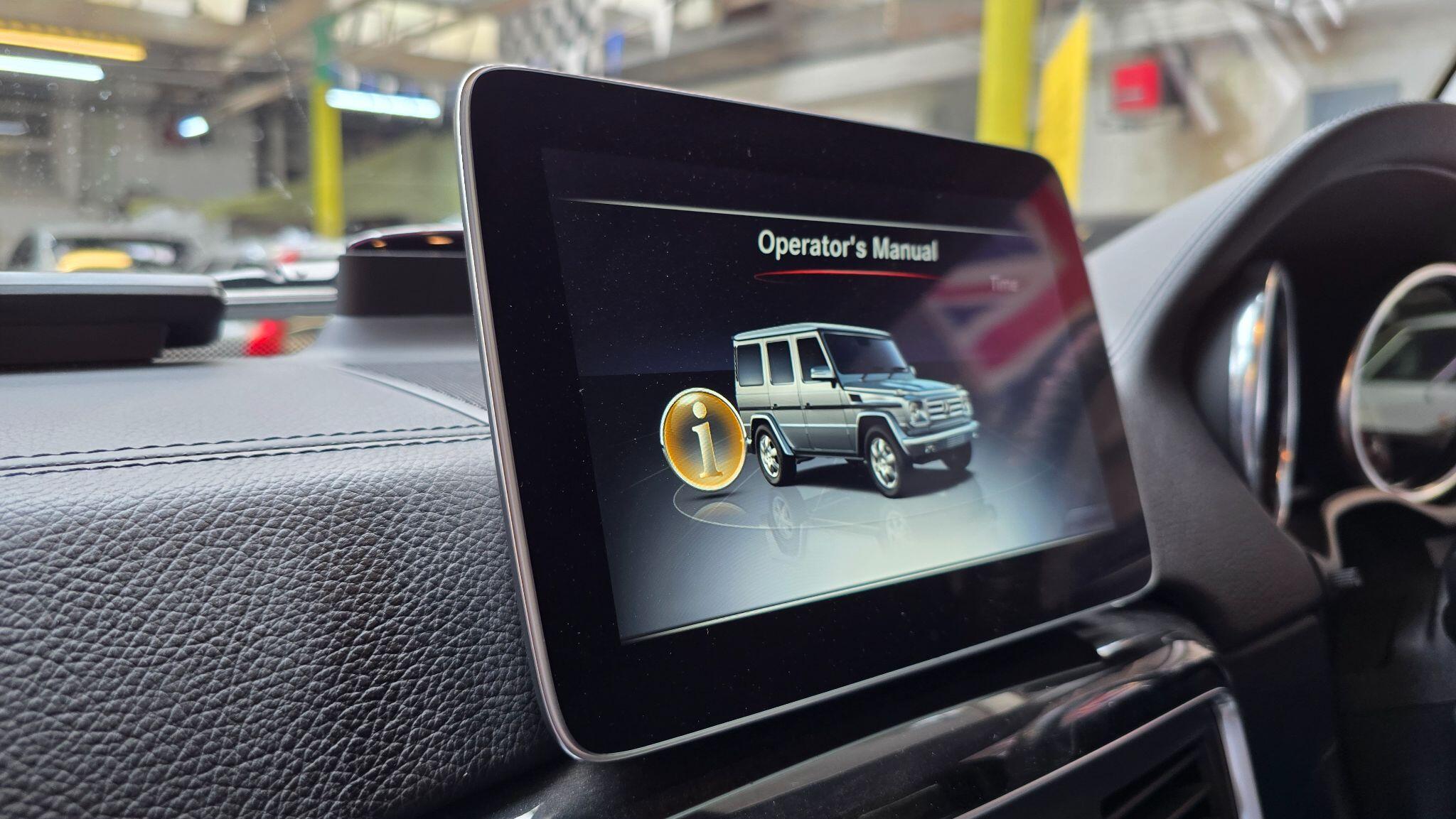 Mercedes-Benz G-Class view 19