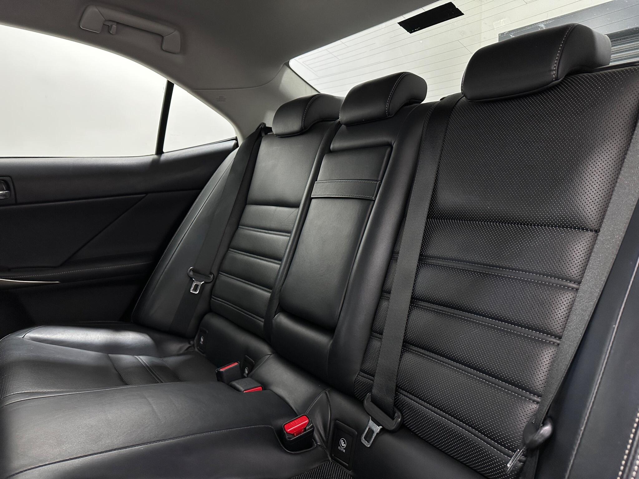 Lexus Is view 41
