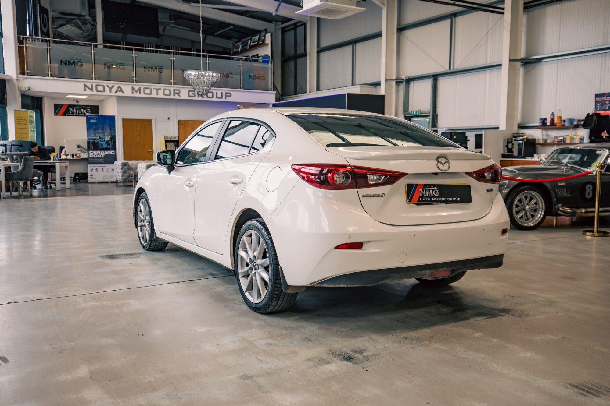 Mazda Mazda3 view 29