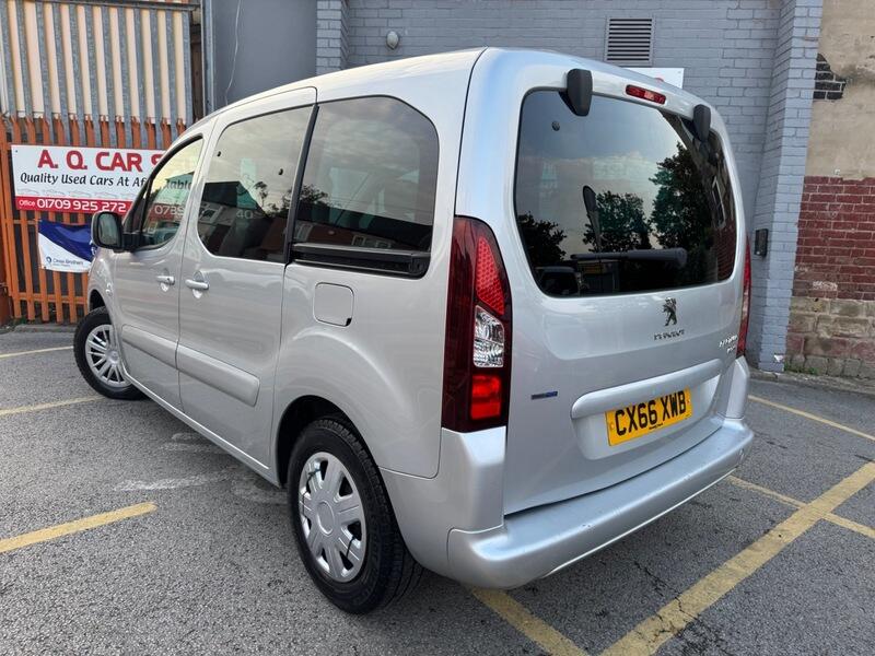Peugeot Partner Tepee view 5