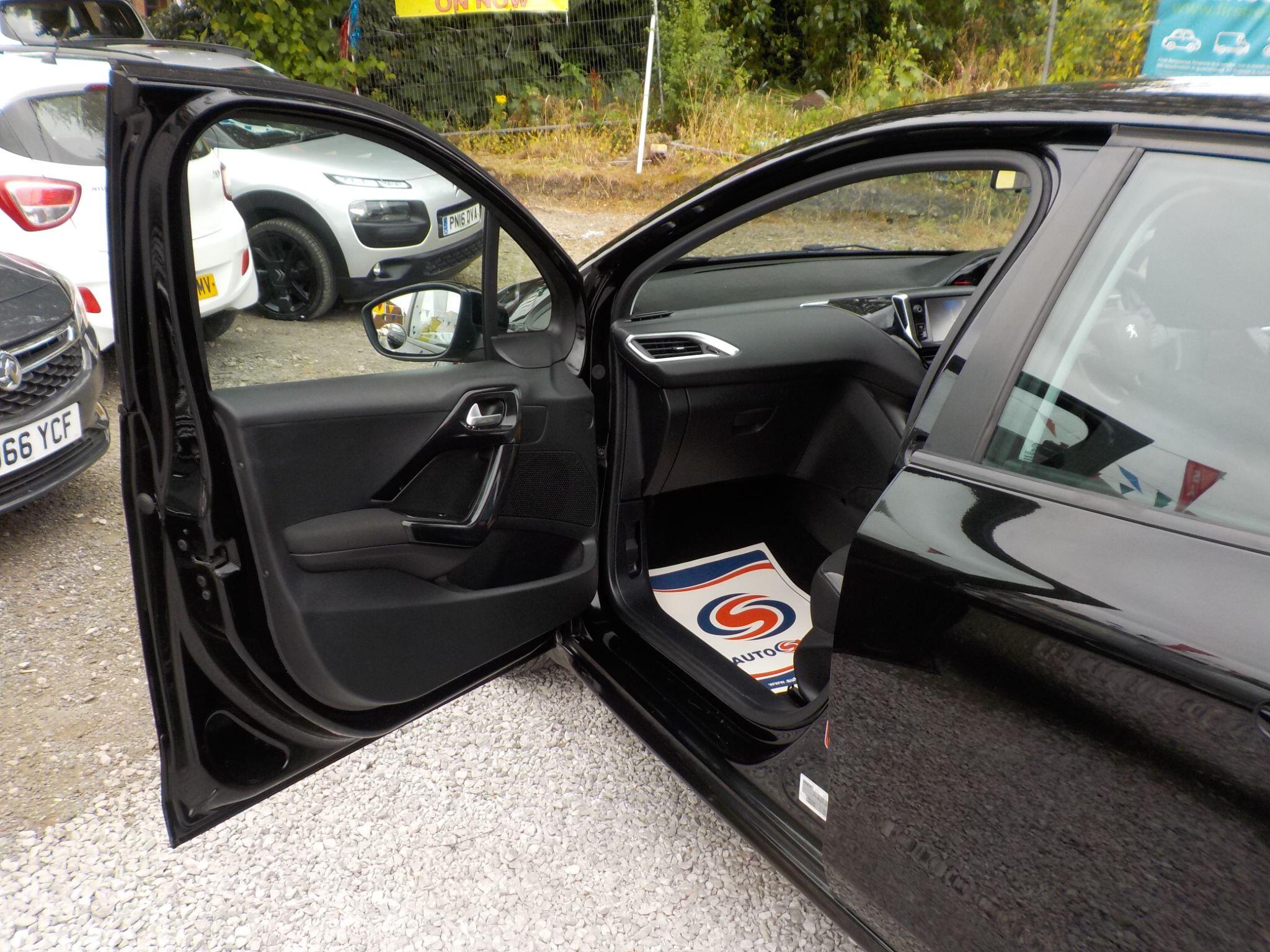 Peugeot 208 1.2 VTi PureTech Active Euro 5 5dr