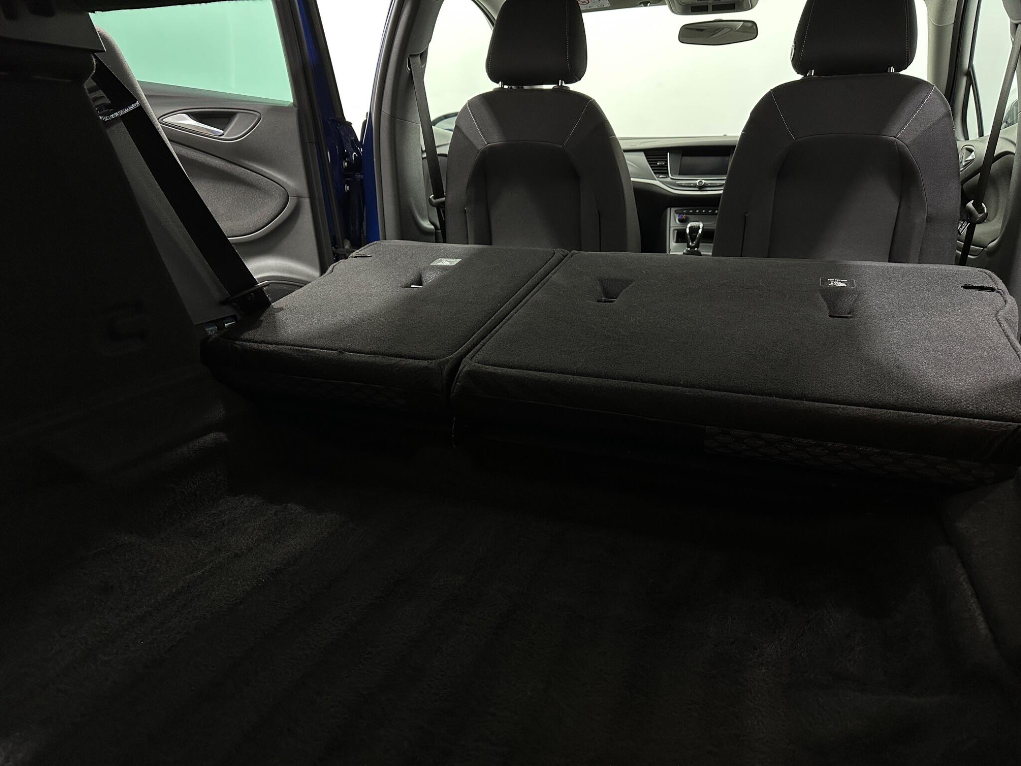 Vauxhall Astra view 44