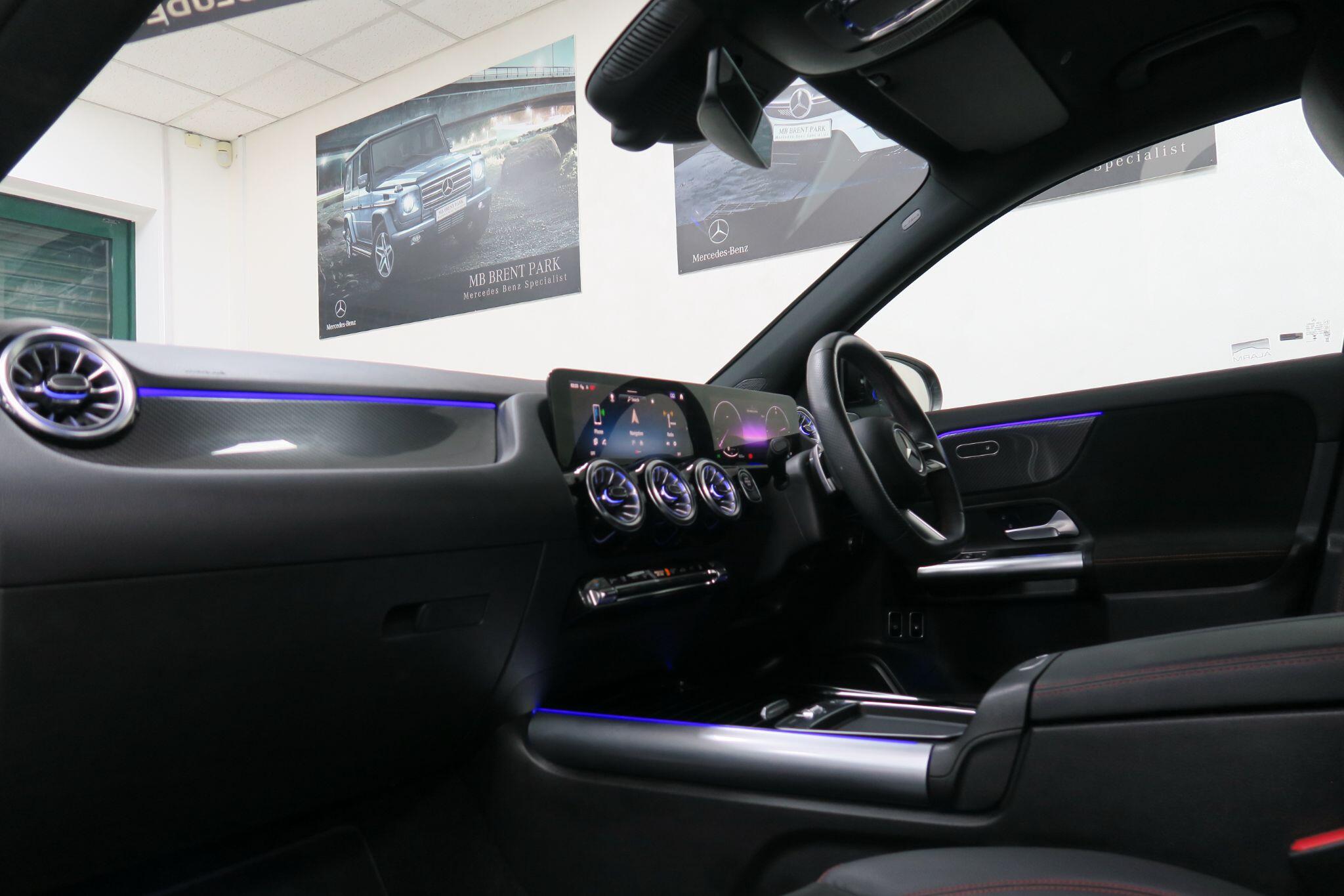 Mercedes-Benz Gla view 8