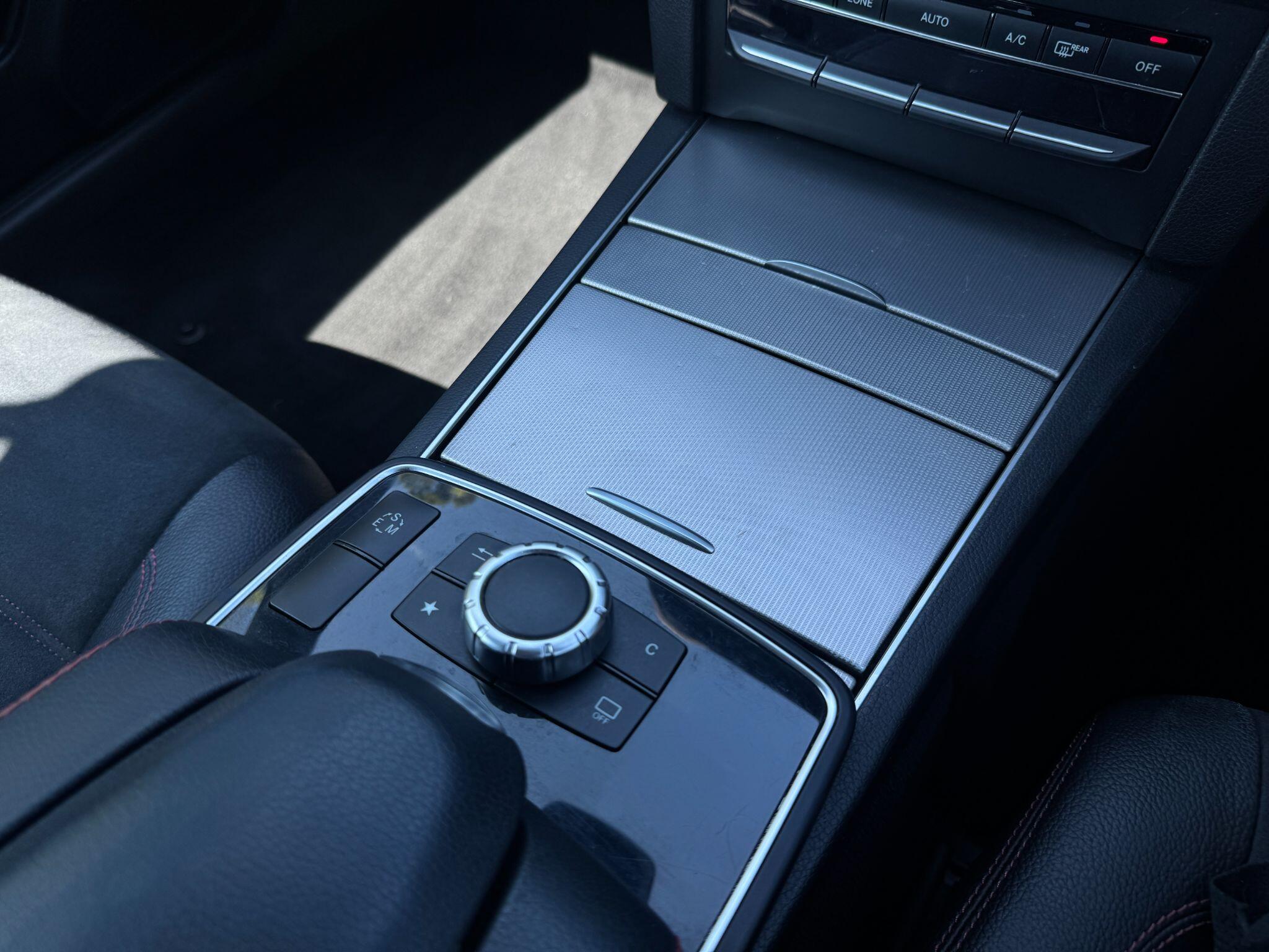 Mercedes-Benz E Class view 26
