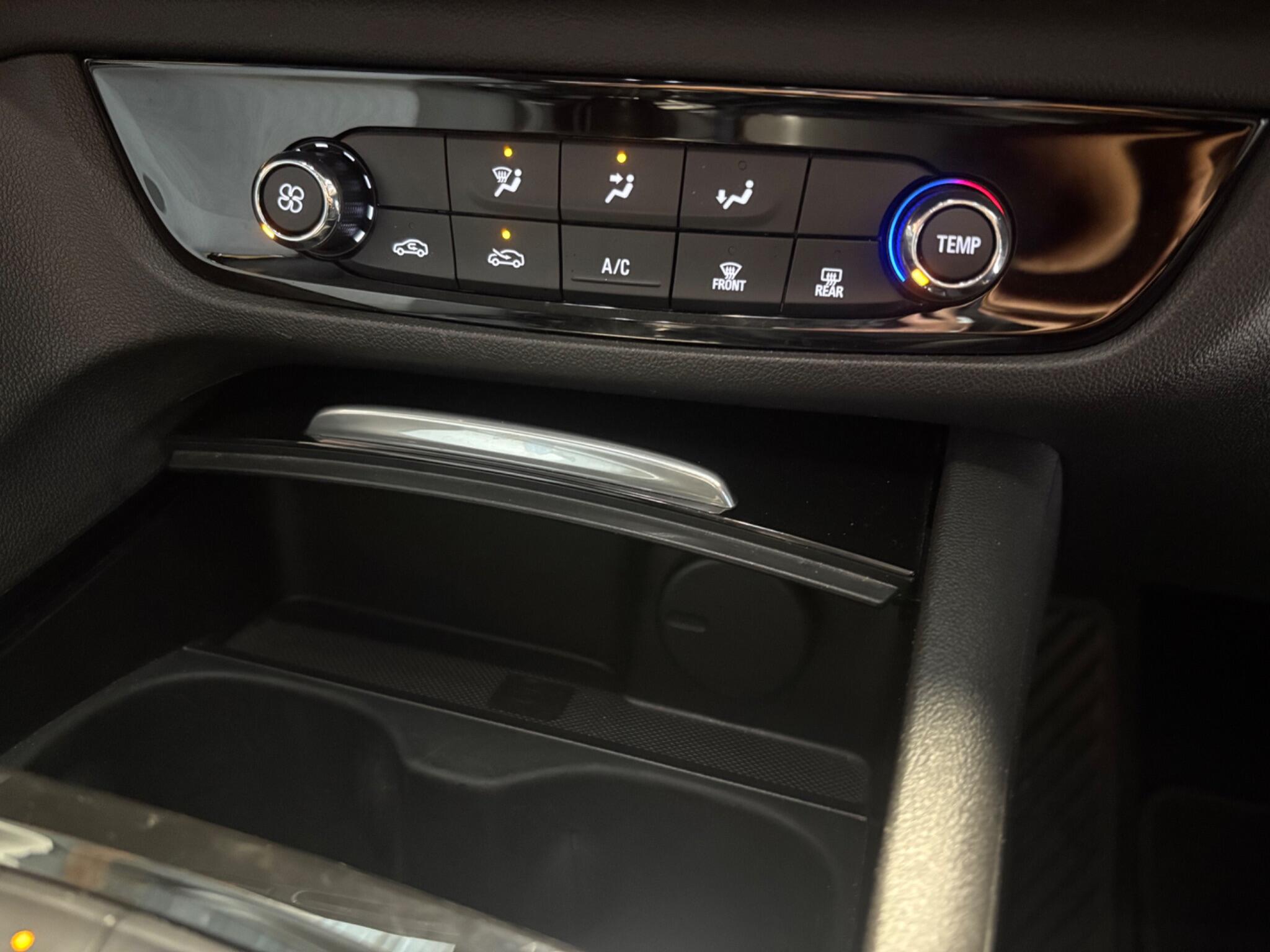 Vauxhall Insignia view 19