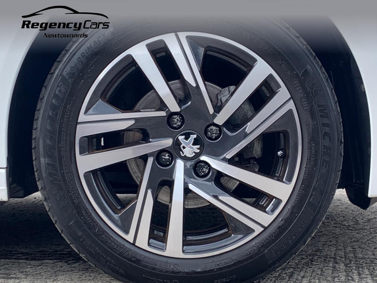 Peugeot 208 view 28
