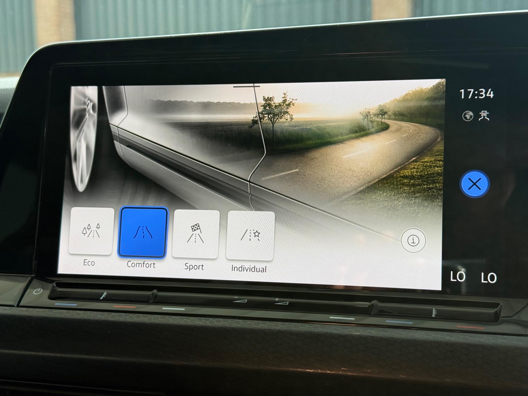 Volkswagen Golf view 20