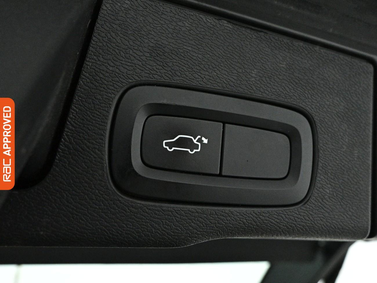 Volvo XC60 view 27