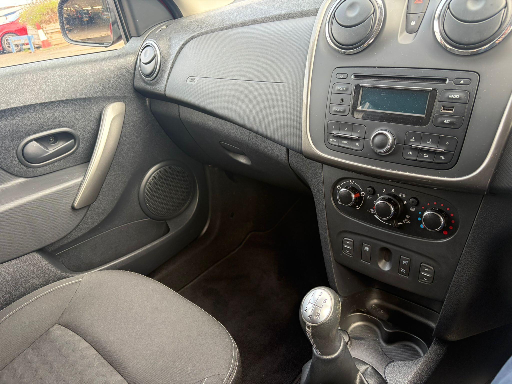 Dacia Sandero view 3