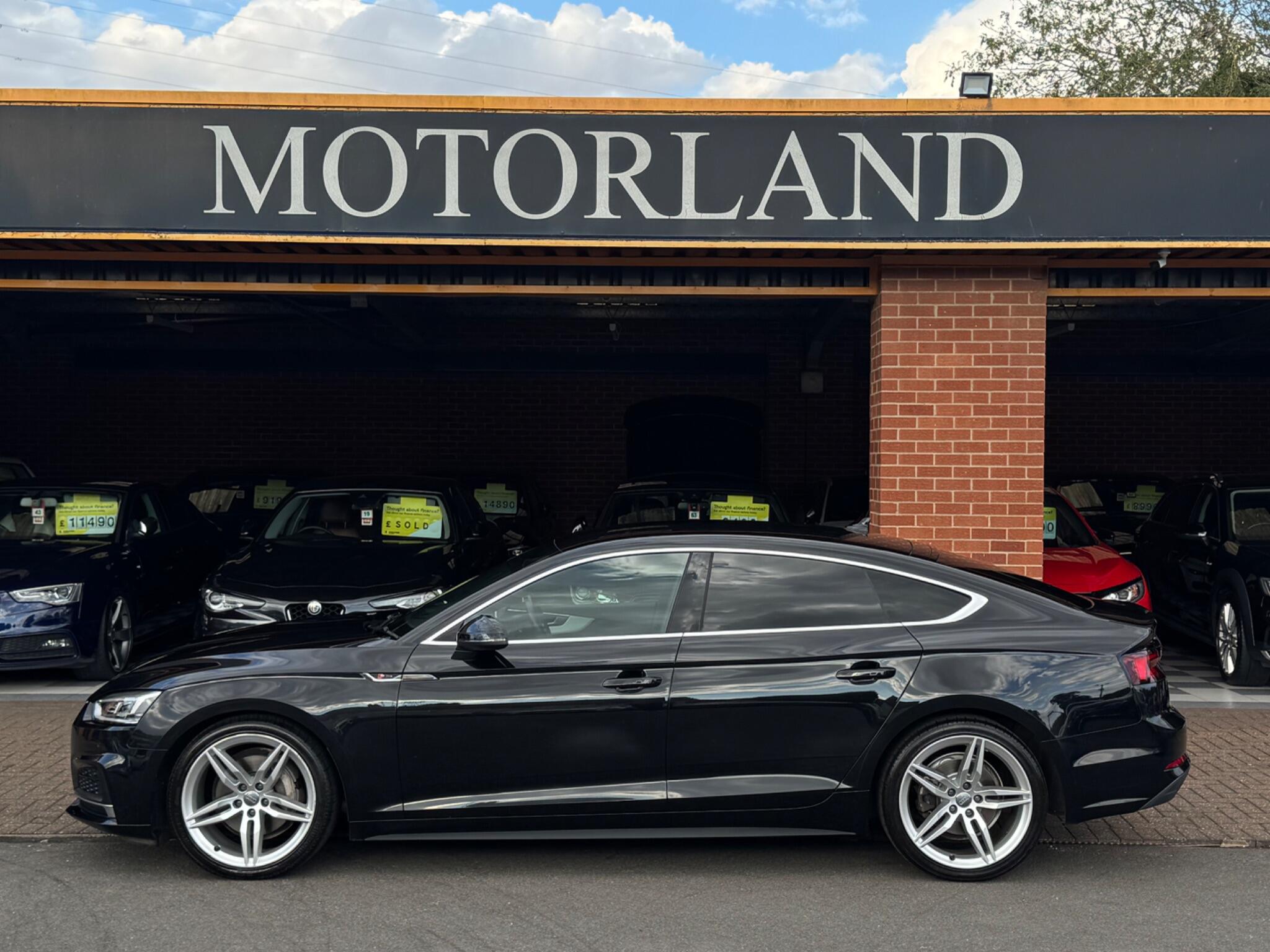 Audi A5 view 4