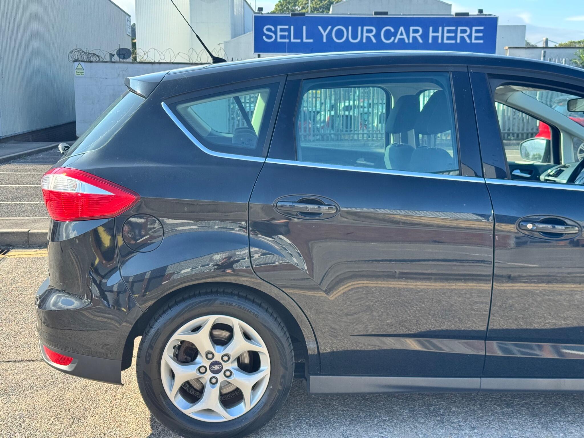 Ford C-Max view 48