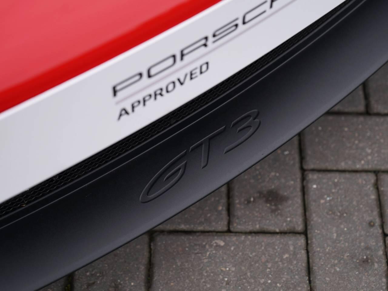 Porsche 911 view 62