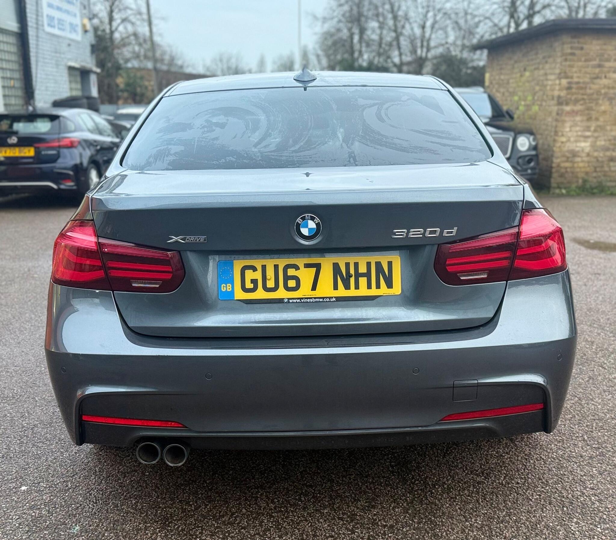 BMW 3 Series view 4