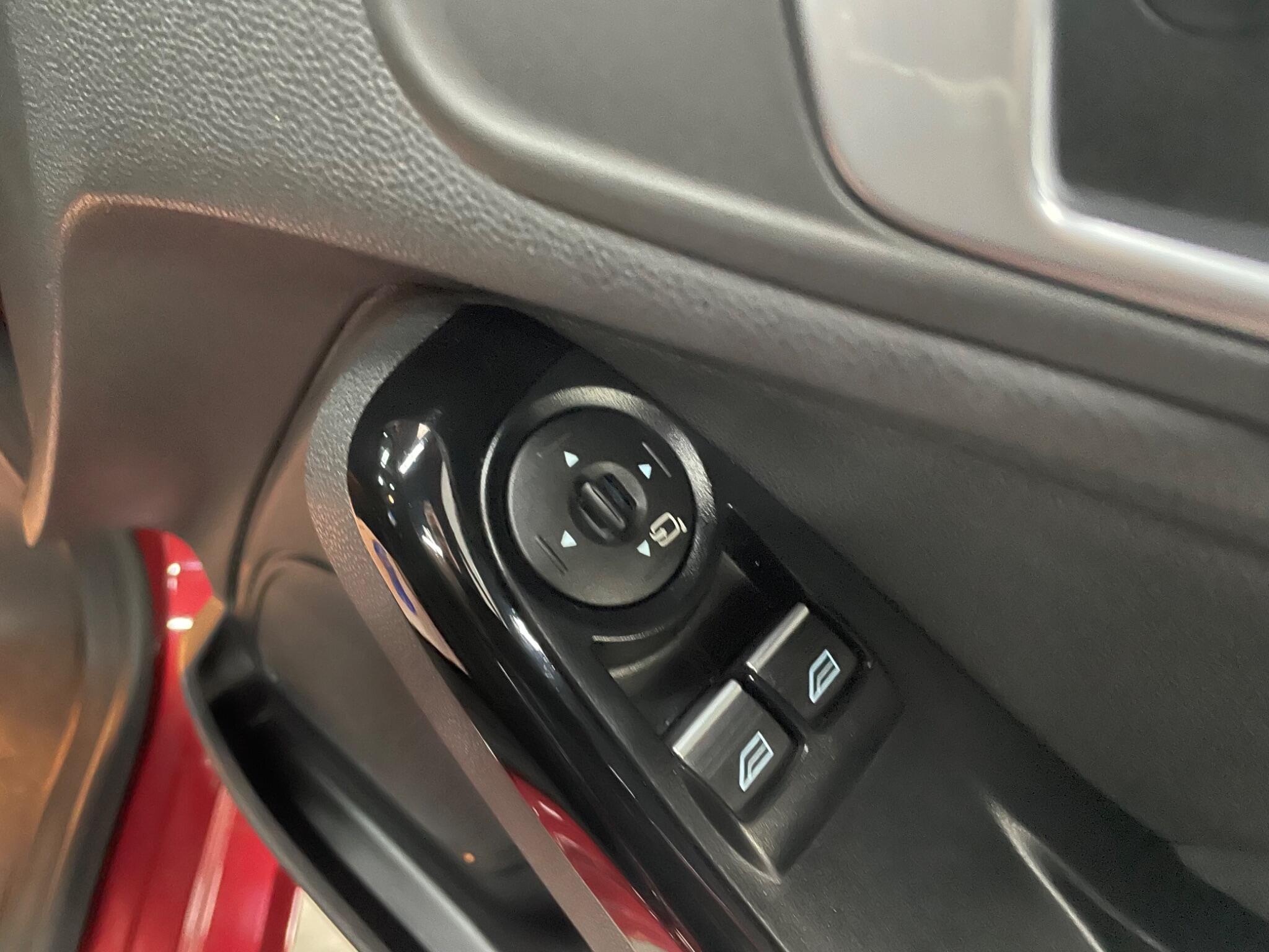 Ford Fiesta view 33